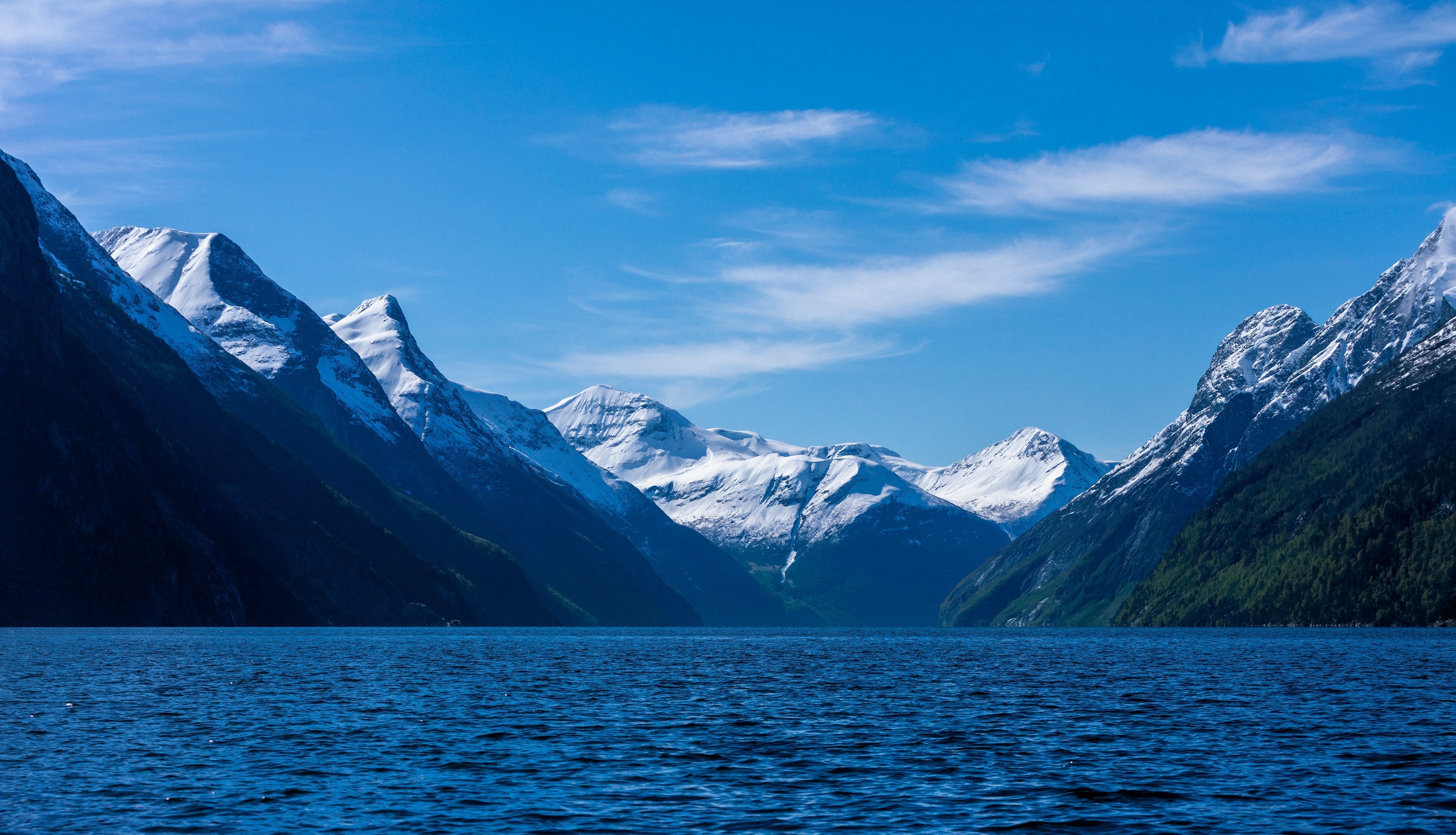 Kodėl rinktis lašišą užaugintą Norvegijos fjorduose?