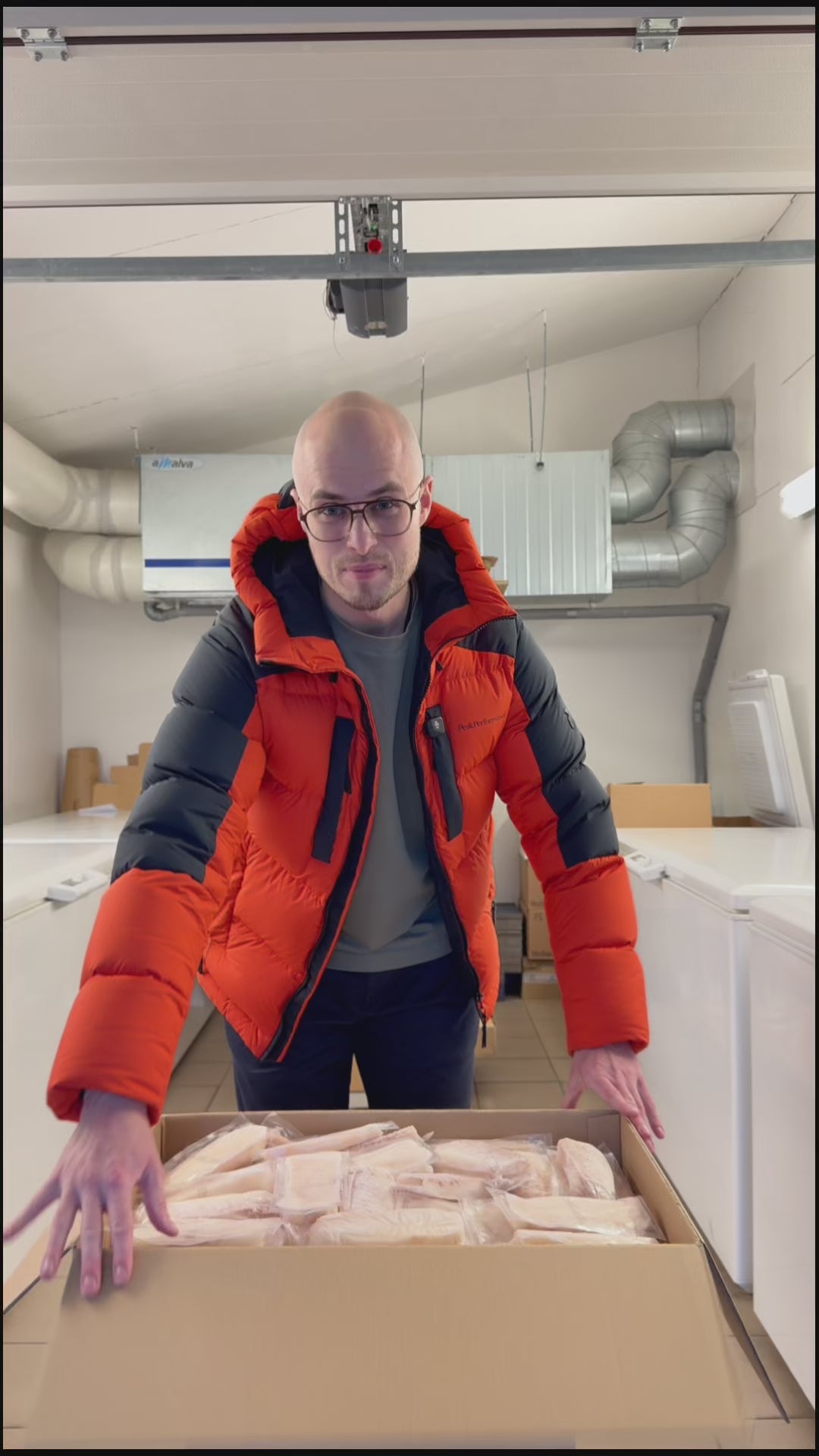 Load video: Atlantic cod fillet portions, 110-190g